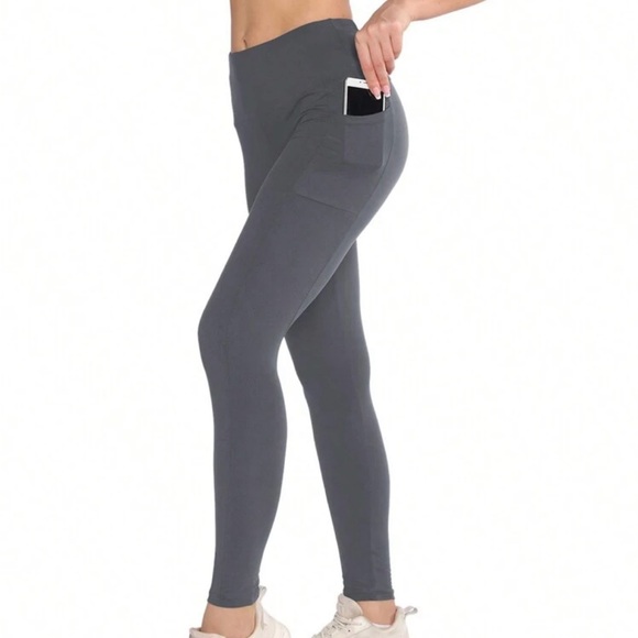 None Pants - 4pcs Yoga Tights M-Shaped Seam Sculpt Booty Compression Leggings With Side Phone